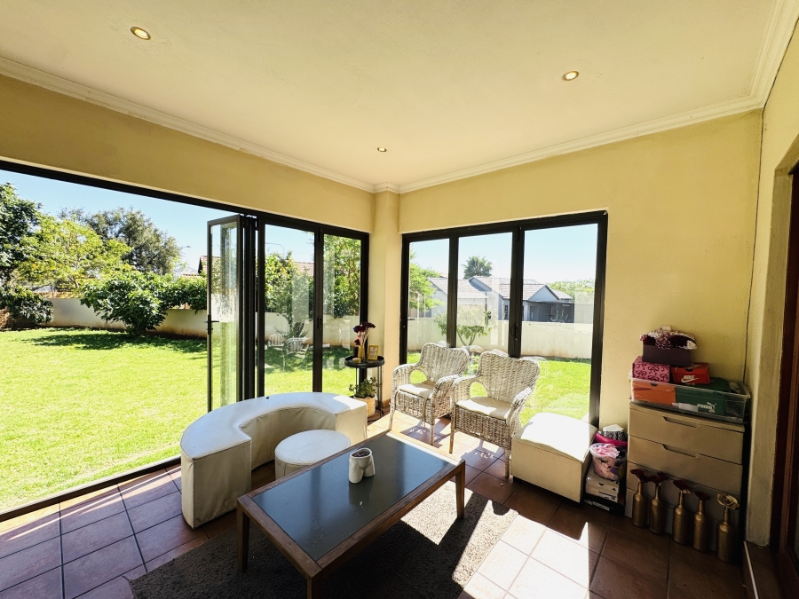 3 Bedroom Property for Sale in Thatchfield Close Gauteng