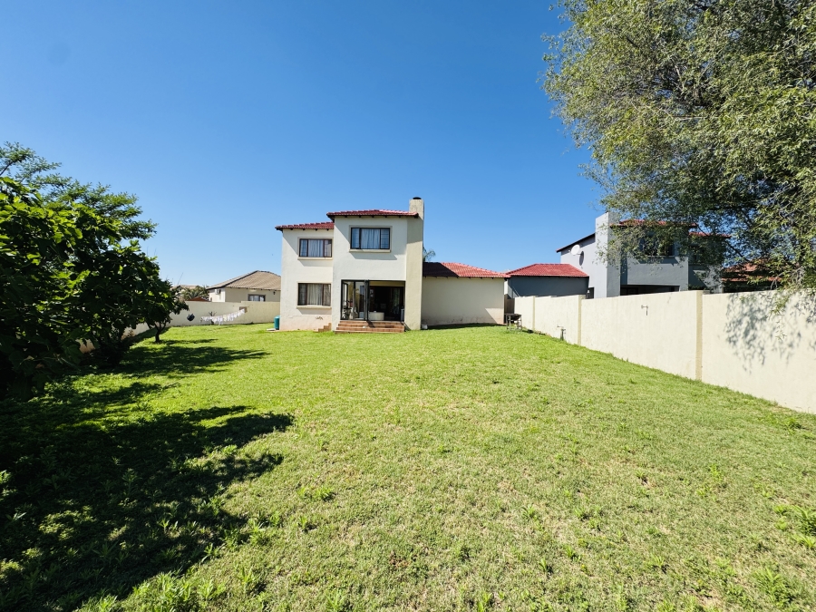 3 Bedroom Property for Sale in Thatchfield Close Gauteng