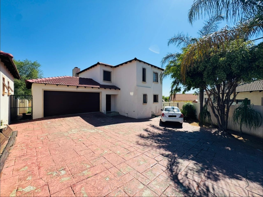 3 Bedroom Property for Sale in Thatchfield Close Gauteng