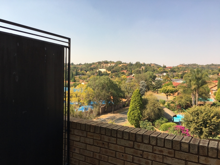 1 Bedroom Property for Sale in Mulbarton Gauteng