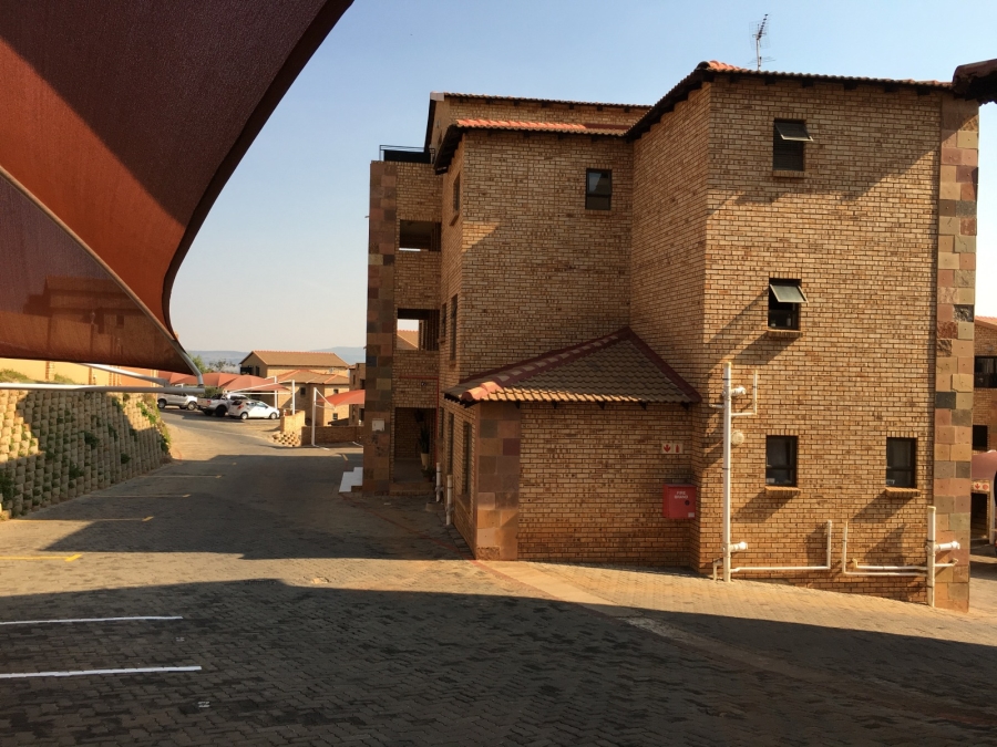 1 Bedroom Property for Sale in Mulbarton Gauteng