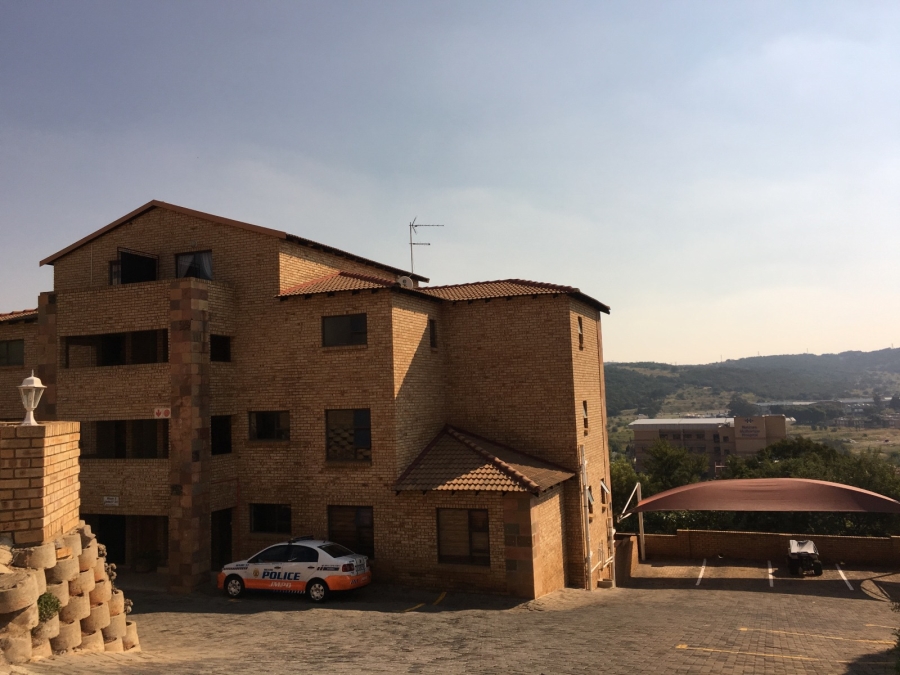 1 Bedroom Property for Sale in Mulbarton Gauteng