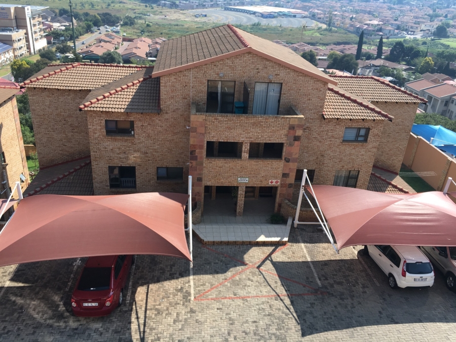 1 Bedroom Property for Sale in Mulbarton Gauteng