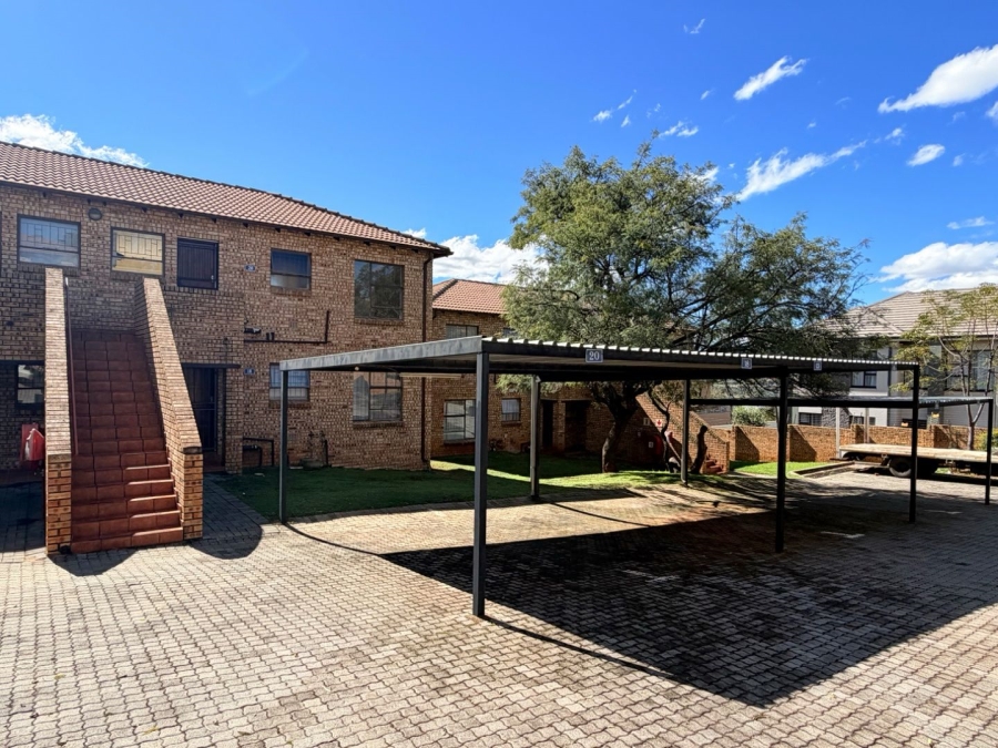 2 Bedroom Property for Sale in Amorosa Gauteng