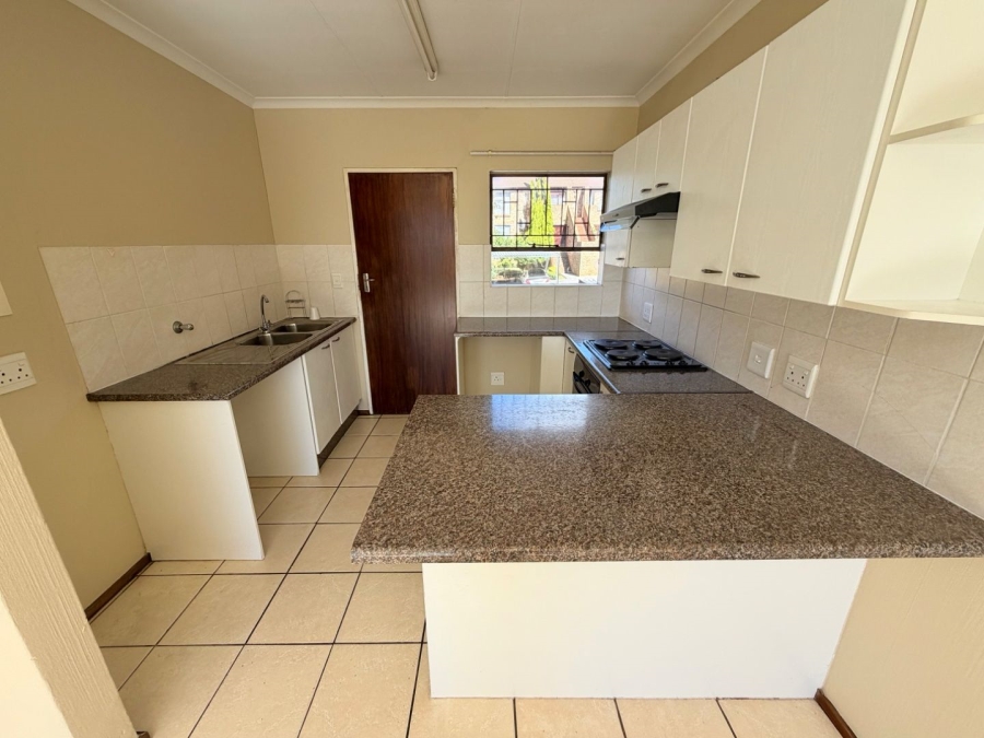 2 Bedroom Property for Sale in Amorosa Gauteng