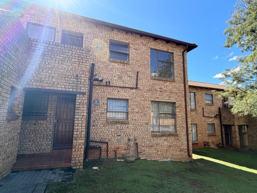 2 Bedroom Property for Sale in Amorosa Gauteng