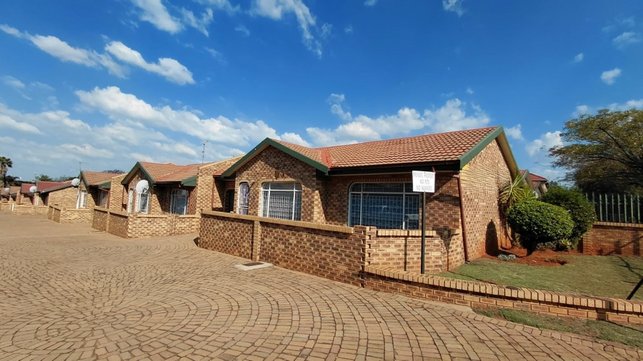 2 Bedroom Property for Sale in Randpoort Gauteng