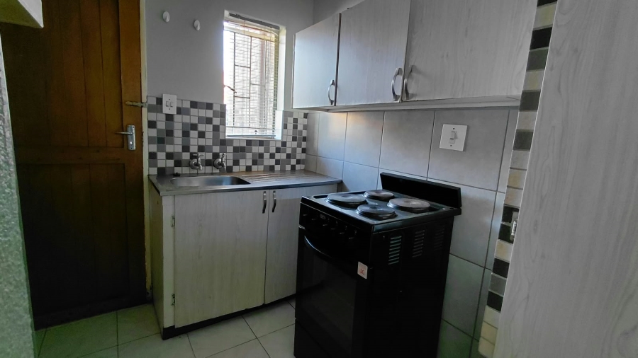 2 Bedroom Property for Sale in Randpoort Gauteng