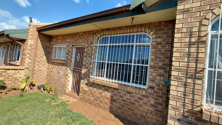 2 Bedroom Property for Sale in Randpoort Gauteng