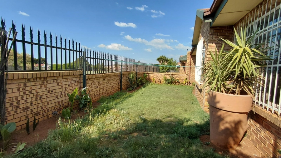2 Bedroom Property for Sale in Randpoort Gauteng
