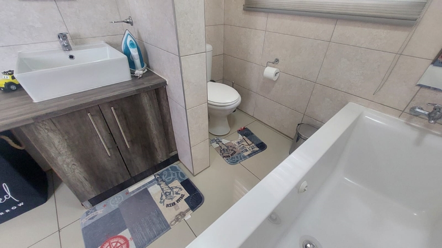 3 Bedroom Property for Sale in Greenhills Gauteng