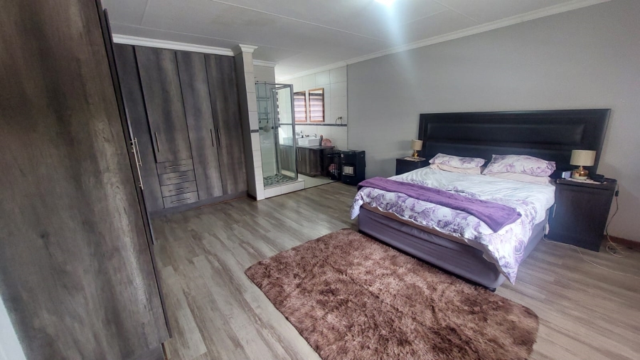 3 Bedroom Property for Sale in Greenhills Gauteng