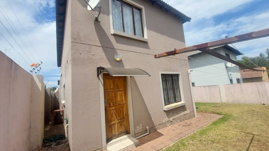 3 Bedroom Property for Sale in Greenhills Gauteng
