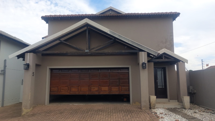 3 Bedroom Property for Sale in Greenhills Gauteng