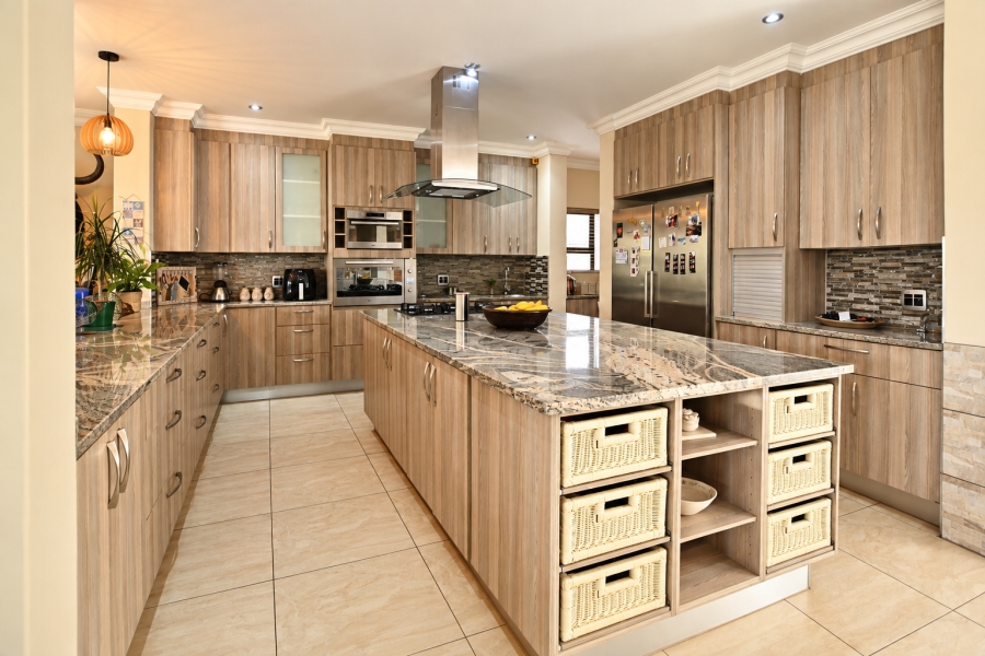 5 Bedroom Property for Sale in Sable Hills Gauteng