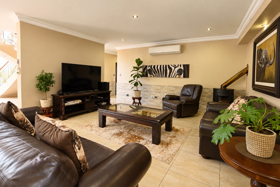 5 Bedroom Property for Sale in Sable Hills Gauteng