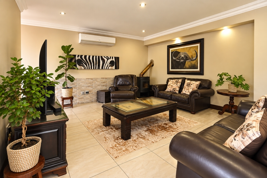 5 Bedroom Property for Sale in Sable Hills Gauteng