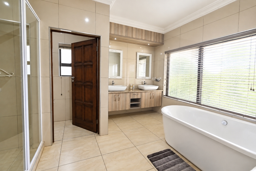 5 Bedroom Property for Sale in Sable Hills Gauteng