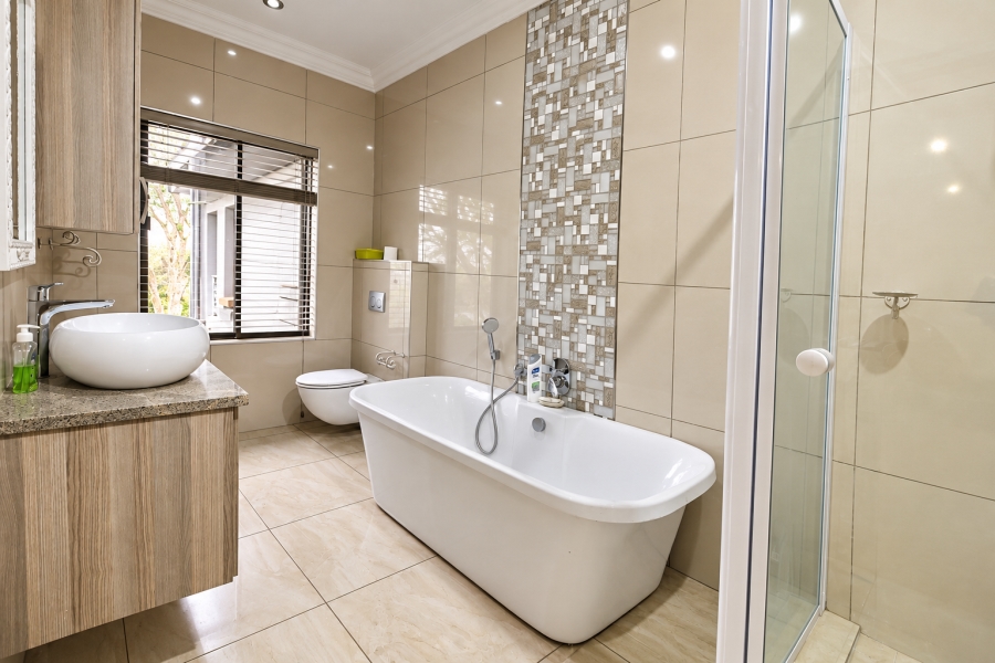 5 Bedroom Property for Sale in Sable Hills Gauteng