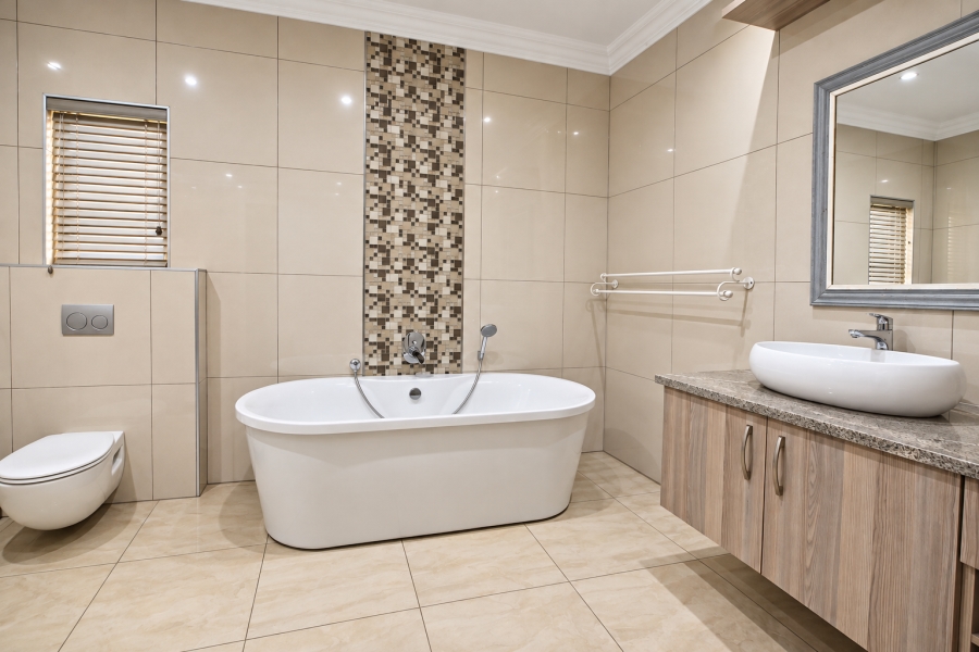 5 Bedroom Property for Sale in Sable Hills Gauteng
