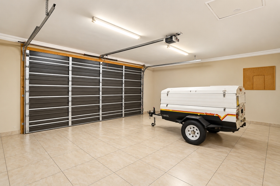 5 Bedroom Property for Sale in Sable Hills Gauteng