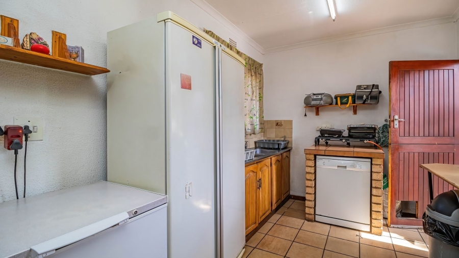 3 Bedroom Property for Sale in Bonaero Park Gauteng