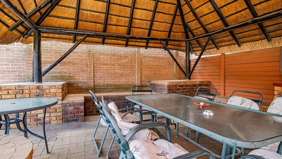 3 Bedroom Property for Sale in Bonaero Park Gauteng
