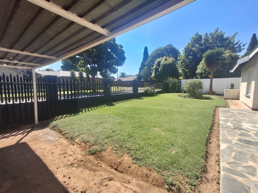 To Let 3 Bedroom Property for Rent in Beyers Park Gauteng