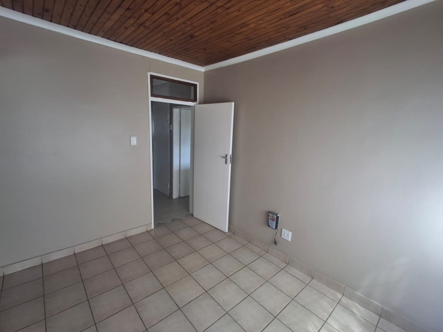 To Let 3 Bedroom Property for Rent in Beyers Park Gauteng
