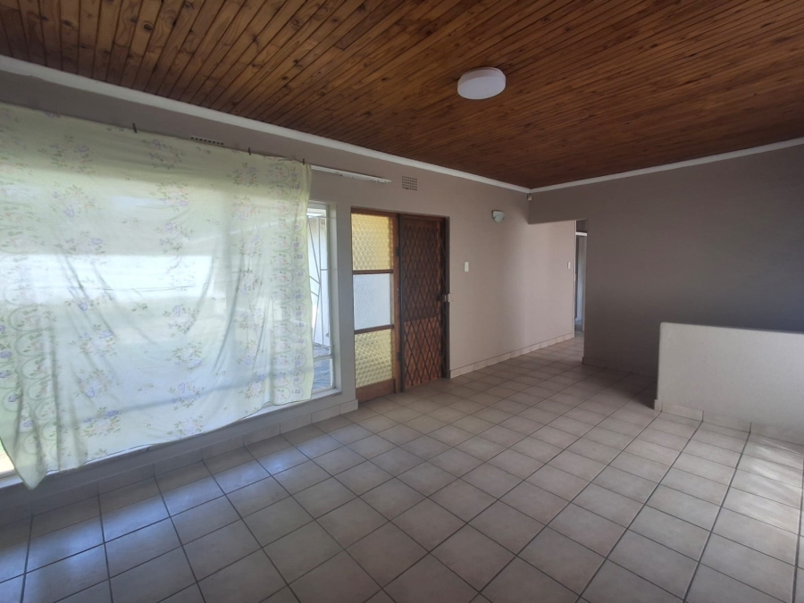 To Let 3 Bedroom Property for Rent in Beyers Park Gauteng