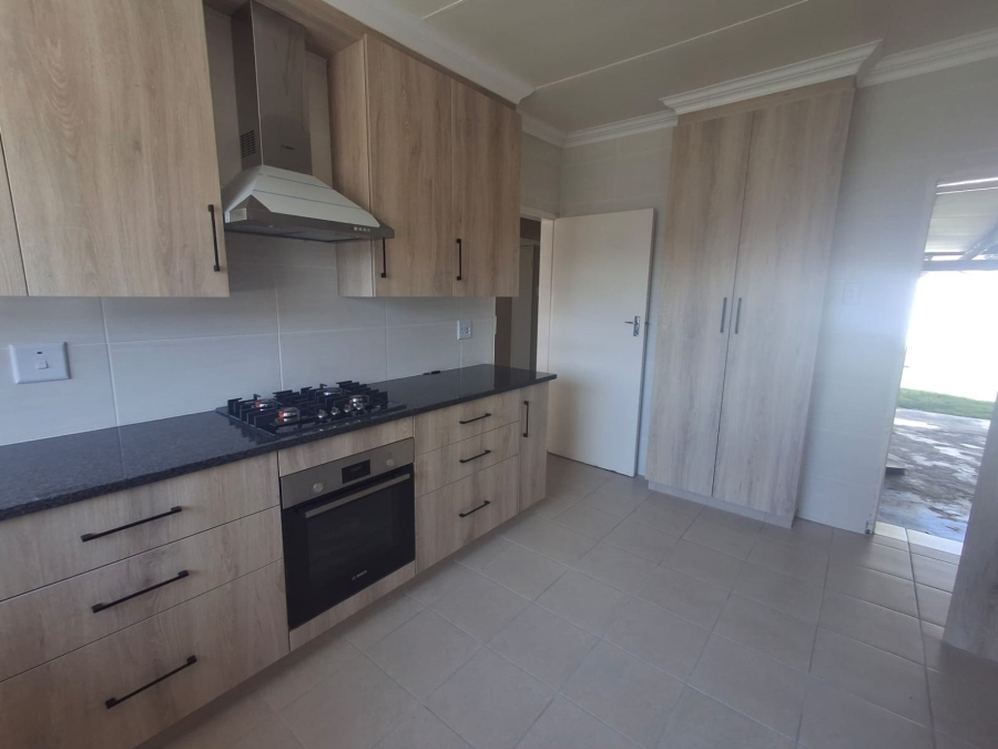 To Let 3 Bedroom Property for Rent in Beyers Park Gauteng