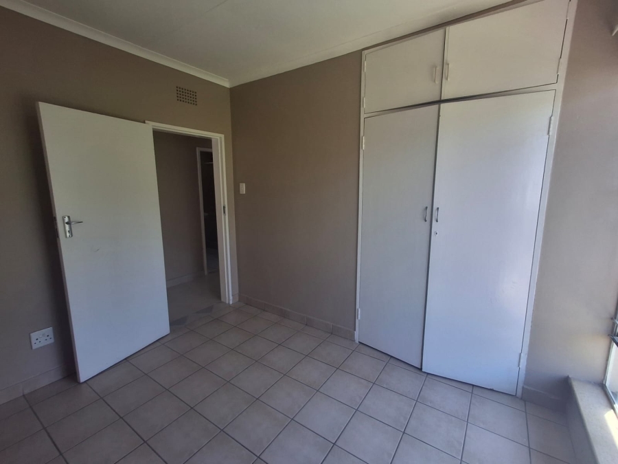 To Let 3 Bedroom Property for Rent in Beyers Park Gauteng