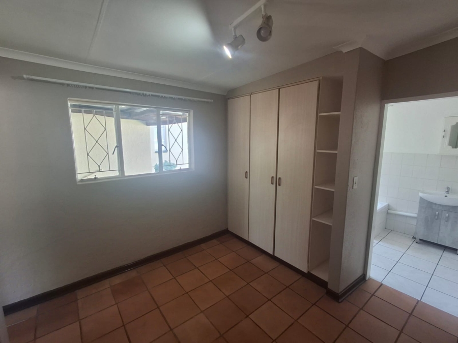 To Let 3 Bedroom Property for Rent in Beyers Park Gauteng