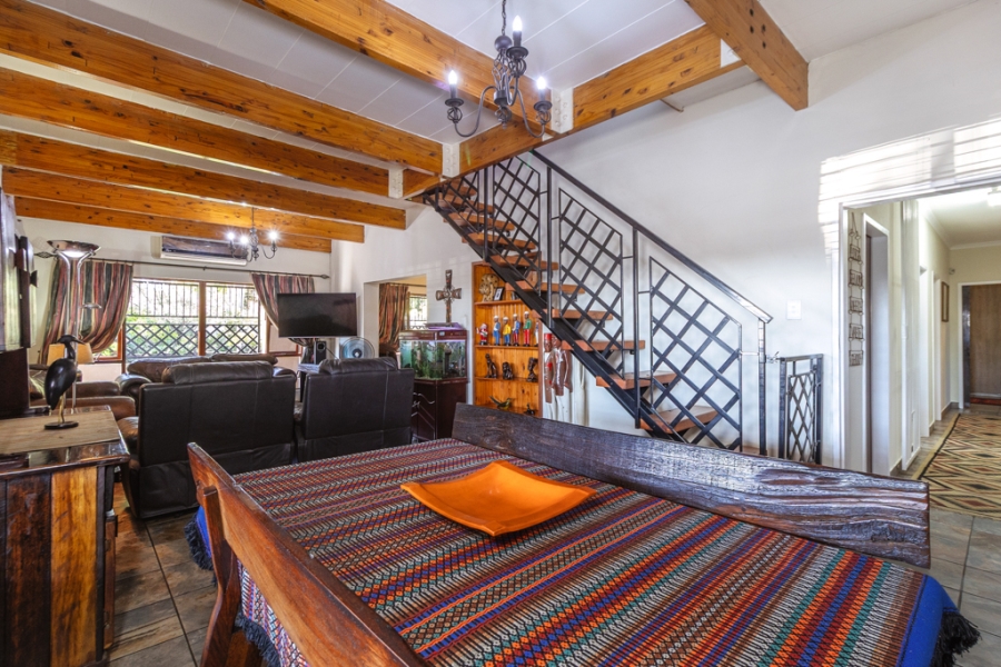 5 Bedroom Property for Sale in Waverley Gauteng