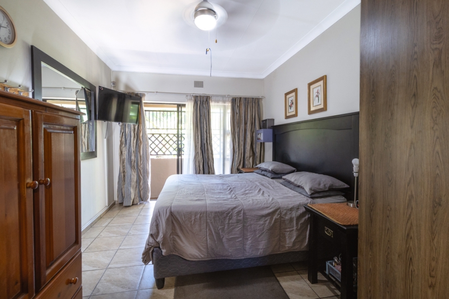 5 Bedroom Property for Sale in Waverley Gauteng