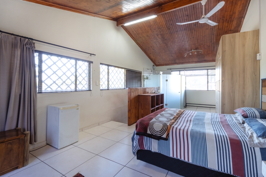 5 Bedroom Property for Sale in Waverley Gauteng