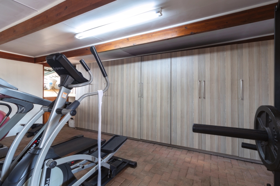 5 Bedroom Property for Sale in Waverley Gauteng