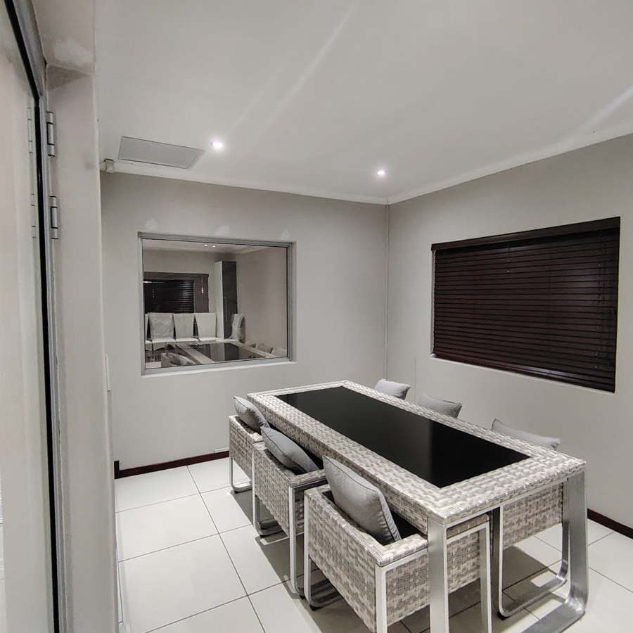 2 Bedroom Property for Sale in Doornpoort Gauteng