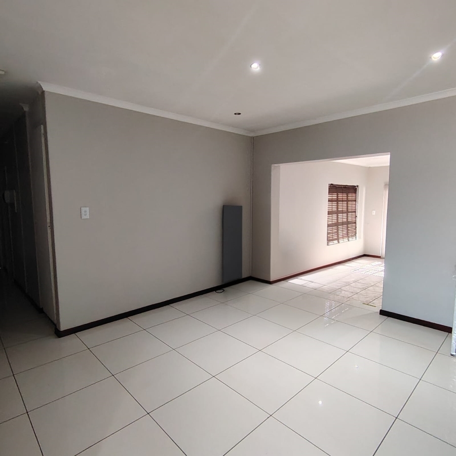 2 Bedroom Property for Sale in Doornpoort Gauteng