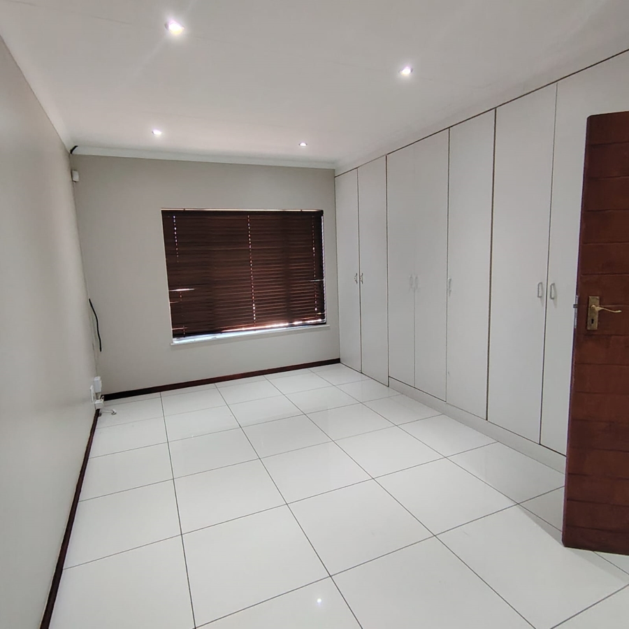 2 Bedroom Property for Sale in Doornpoort Gauteng