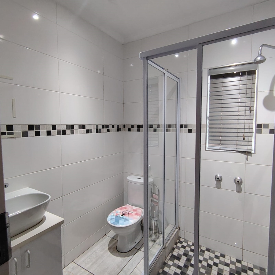 2 Bedroom Property for Sale in Doornpoort Gauteng