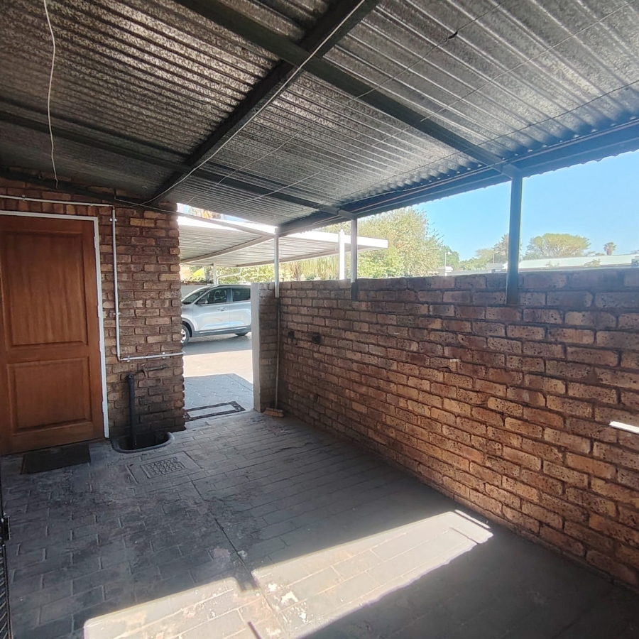 2 Bedroom Property for Sale in Doornpoort Gauteng