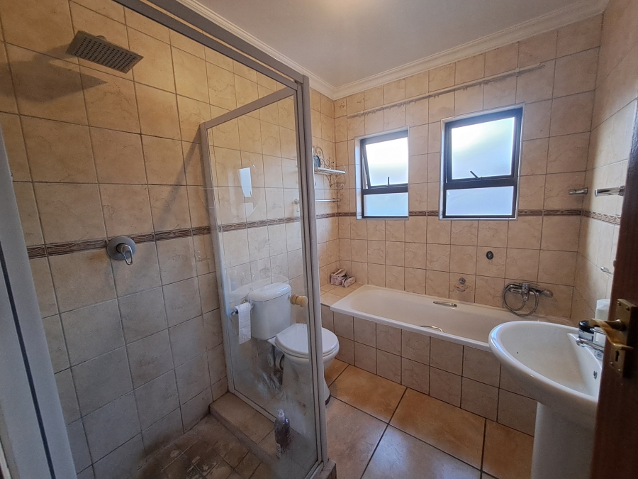 2 Bedroom Property for Sale in Heidelberg Gauteng