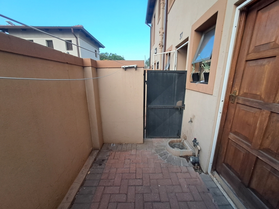 2 Bedroom Property for Sale in Heidelberg Gauteng
