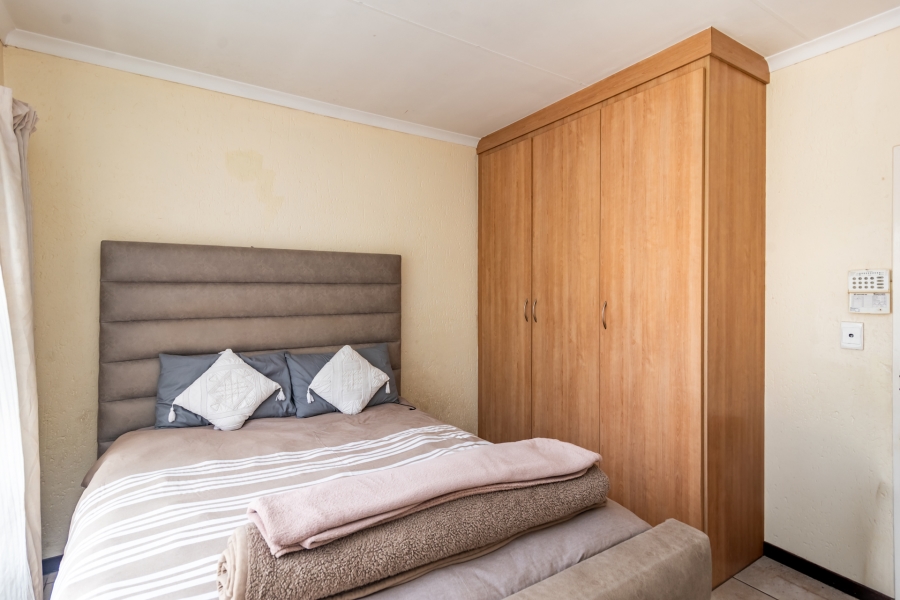 2 Bedroom Property for Sale in Franklin Roosevelt Park Gauteng