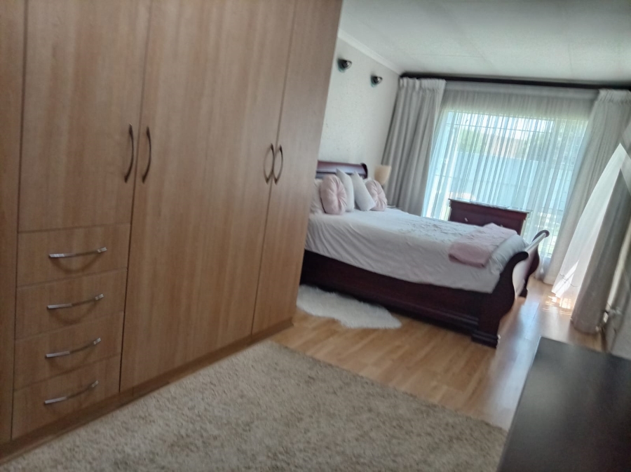3 Bedroom Property for Sale in Freeway Park Gauteng