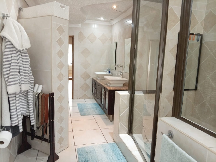 3 Bedroom Property for Sale in Freeway Park Gauteng