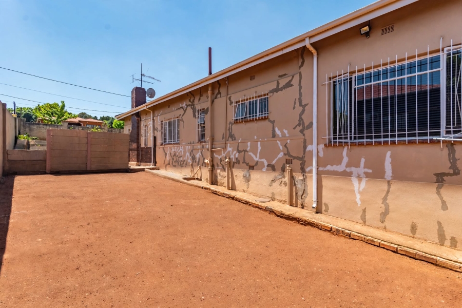 4 Bedroom Property for Sale in Discovery Gauteng