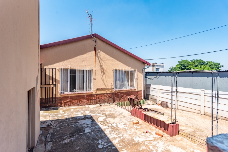 4 Bedroom Property for Sale in Discovery Gauteng