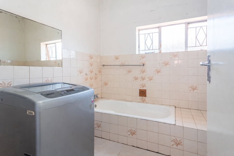 4 Bedroom Property for Sale in Discovery Gauteng